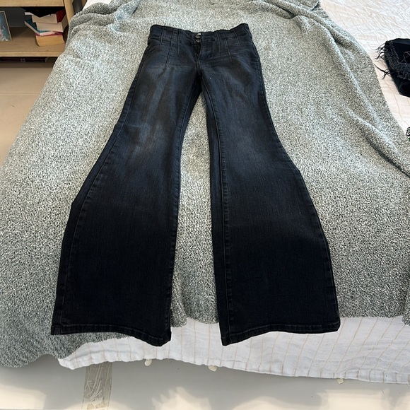 Free people high rise stretch jean - Picture 2 of 3